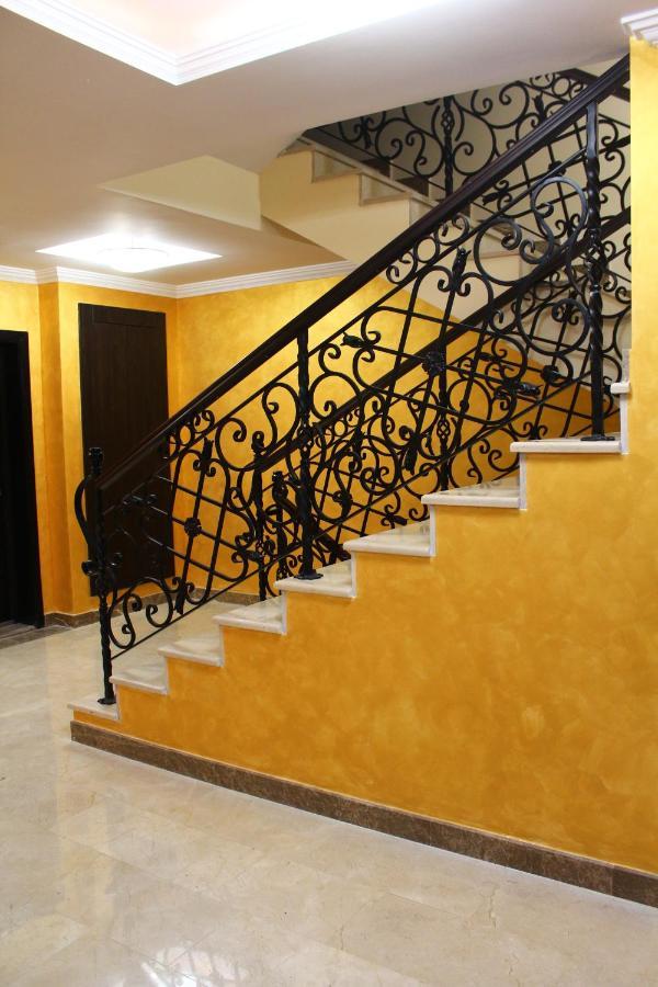 Exceptional Accommodation Cacak Luaran gambar