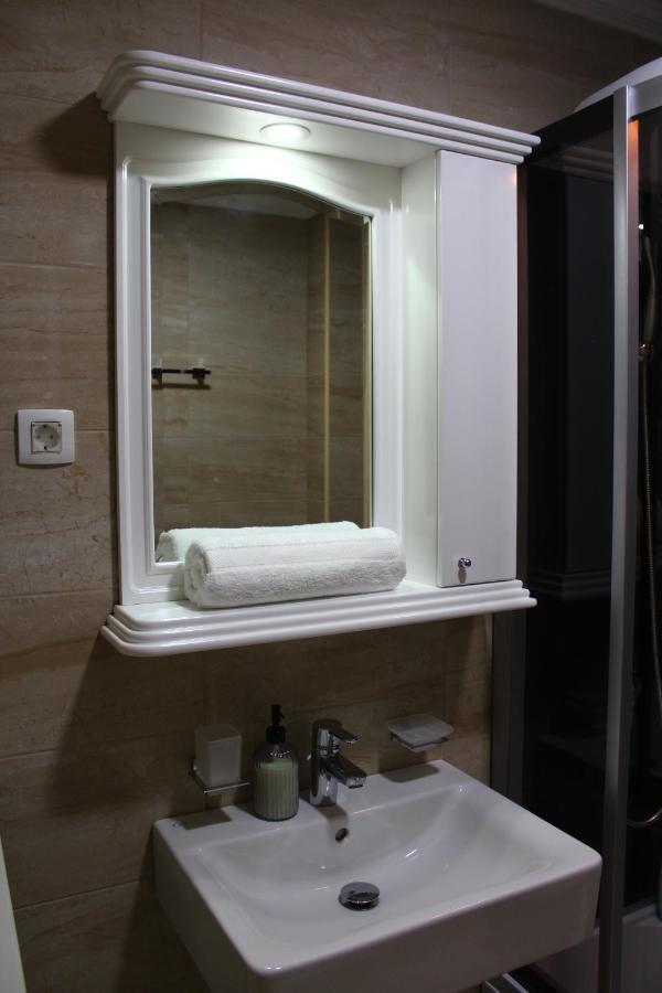 Exceptional Accommodation Cacak Luaran gambar